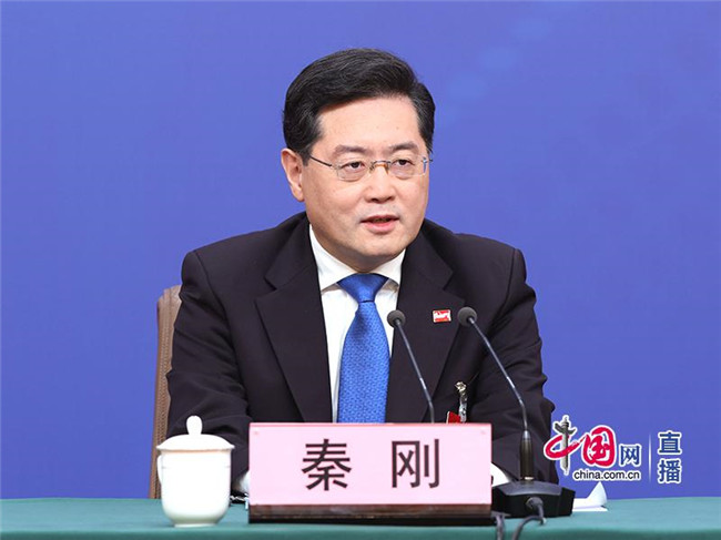 3月7日,十四届全国人大一次会议举行外长记者会,外交部长秦刚回答中外