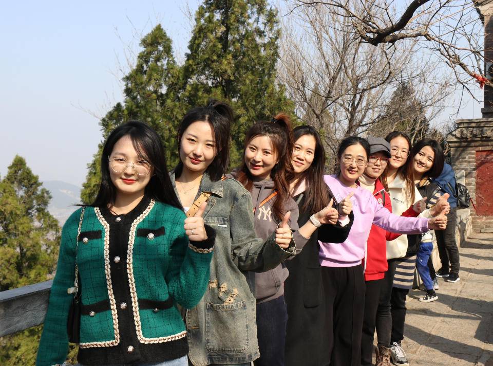 陌上花正盛，女神踏春来！中国银行滨州分行三八妇女节户外踏春休闲区蓝鸢梦想 - Www.slyday.coM