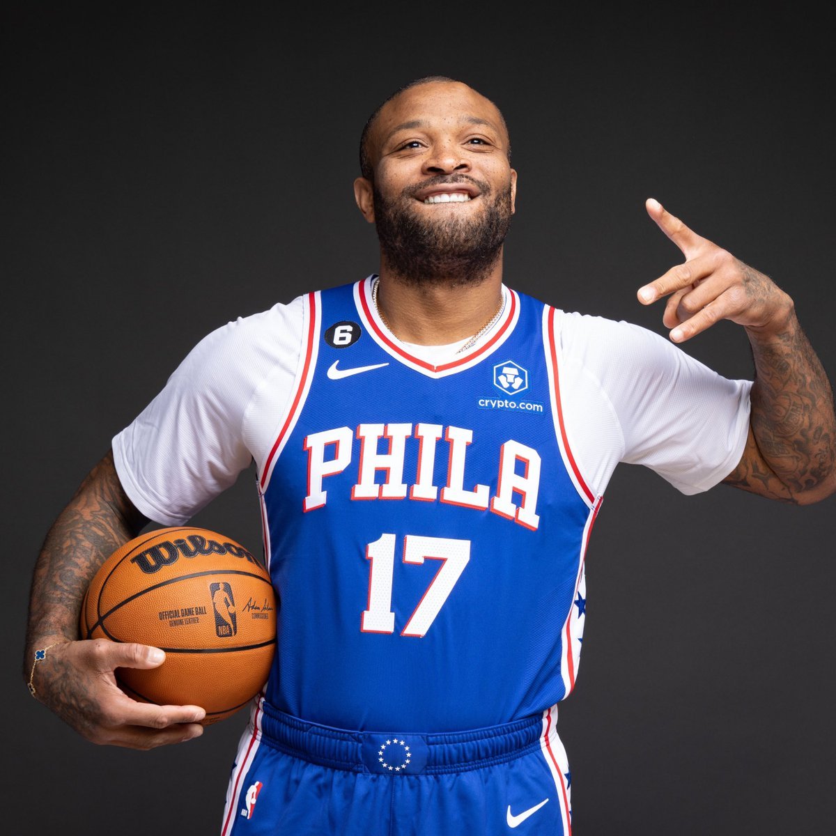 pj-塔克本赛季有19场比赛没有运动战进球……|塔克|运动战|赛季_新浪