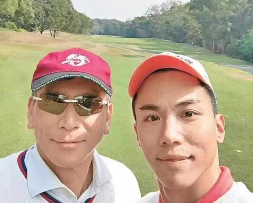 “风投女王”都为他打工!金融男做“豪门赘婿”,果然少奋斗20年_手机新浪网