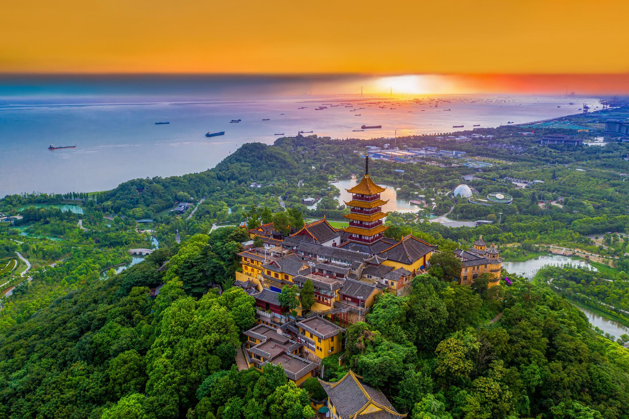 中国市长访谈录丨对话江苏南通市长:制造业是南通的根,根深才会叶茂