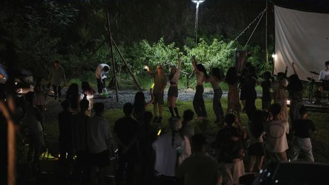 来源：雾时之森营地夜晚活动，受访者供图