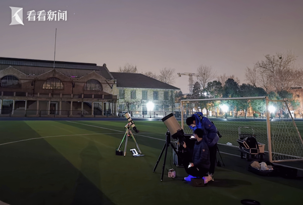 被中国空间站凌月轨迹震撼到了，来看中国空间站“穿月”画面