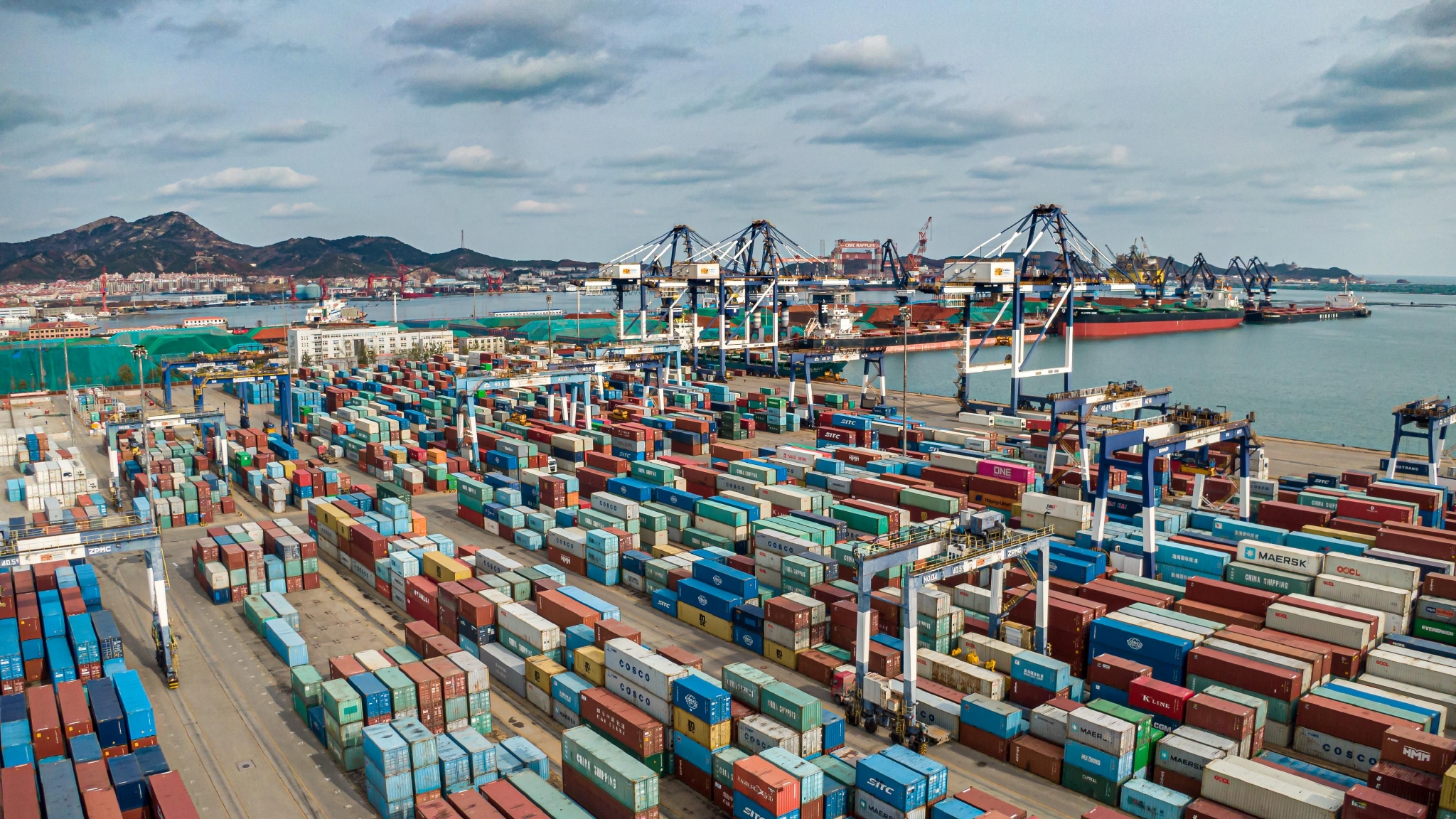 烟台港2022年,烟台港口货物吞吐量达到4.