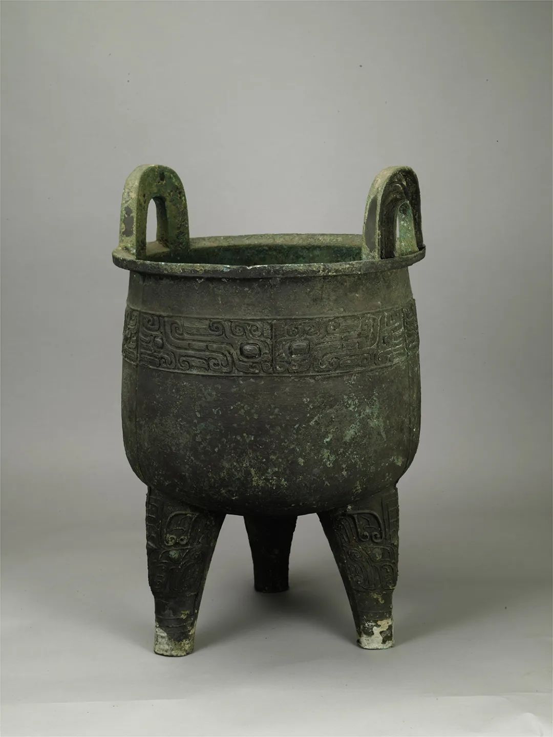 兽面纹圆鼎 中国 商代(约公元前1600—前1046年) 山西