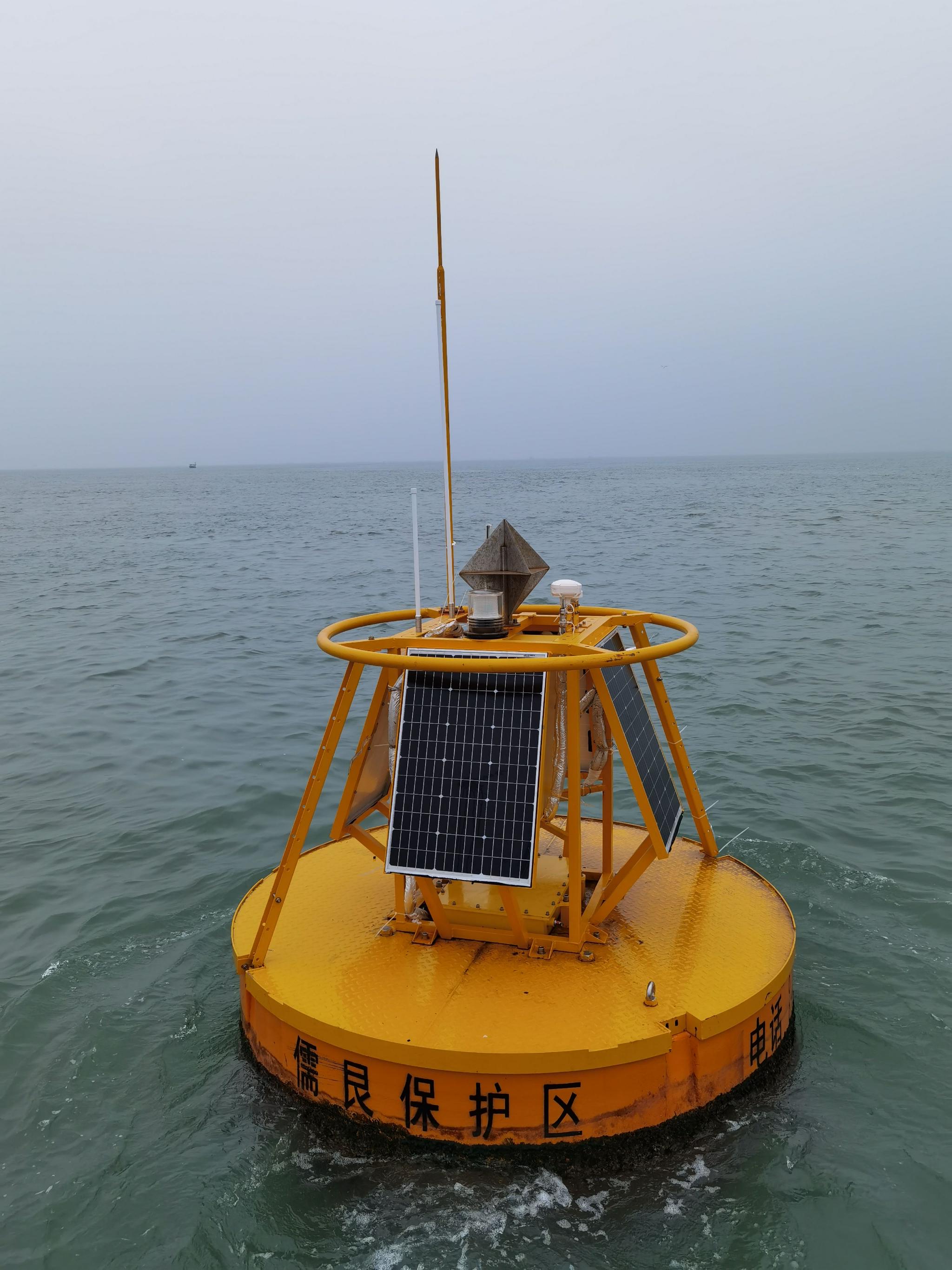 声学监测浮标.自然资源部第一海洋研究所供图