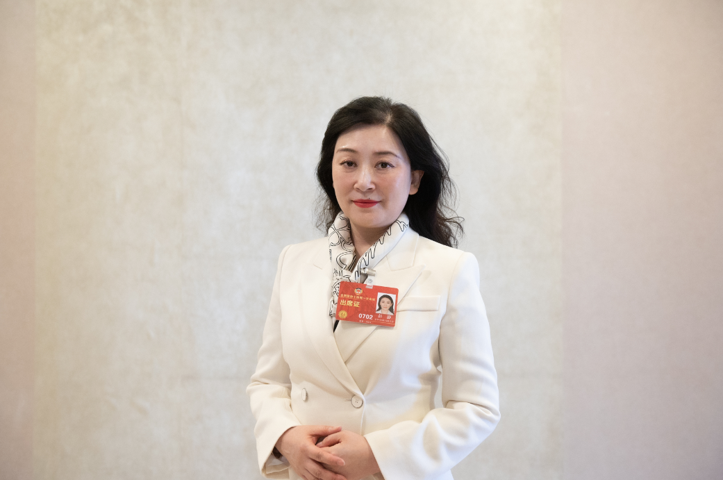 重庆静昇律师事务所创始合伙人,主任 彭静●建议支持西部陆海新通道运