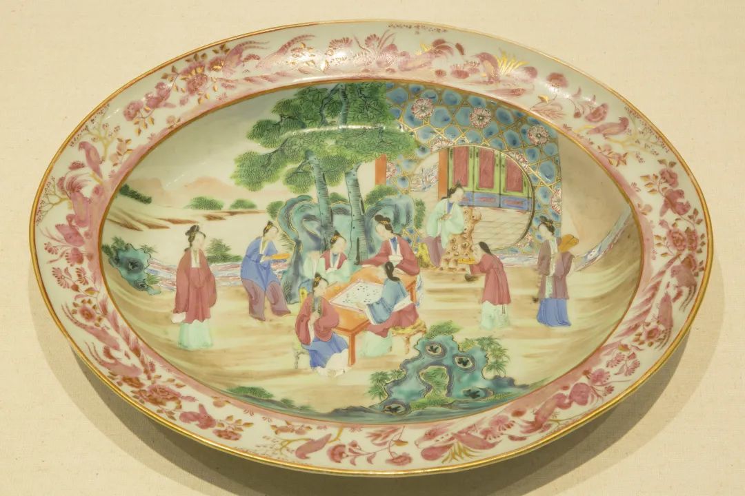 品珍|广彩庭院仕女人物纹盘