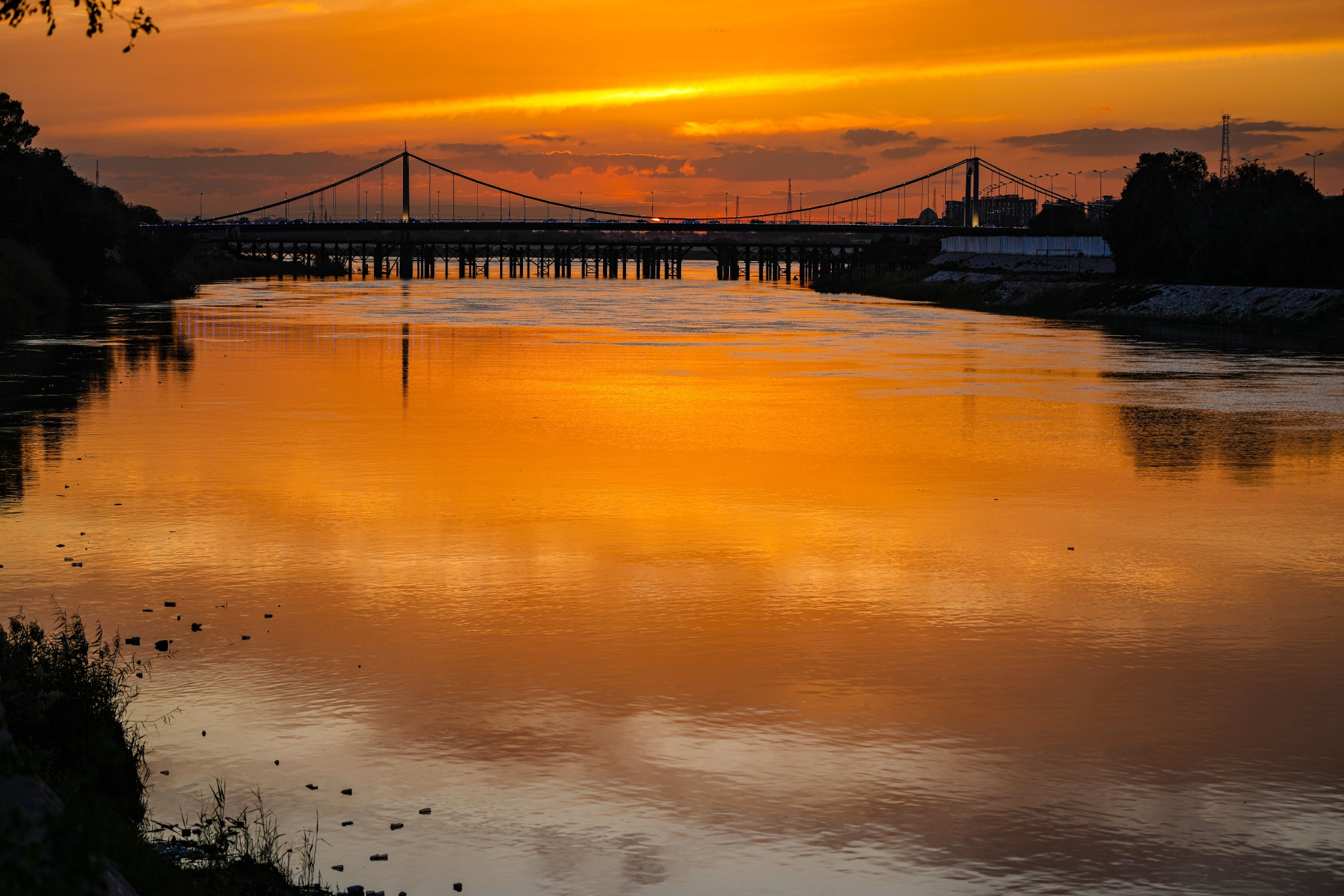 伊拉克:夕阳西下|巴格达|伊拉克|新华社_新浪新闻