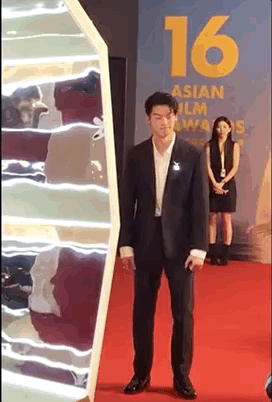 《关于我和鬼变成家人的那件事》|家人|亚洲电影大奖|王净_新浪新闻