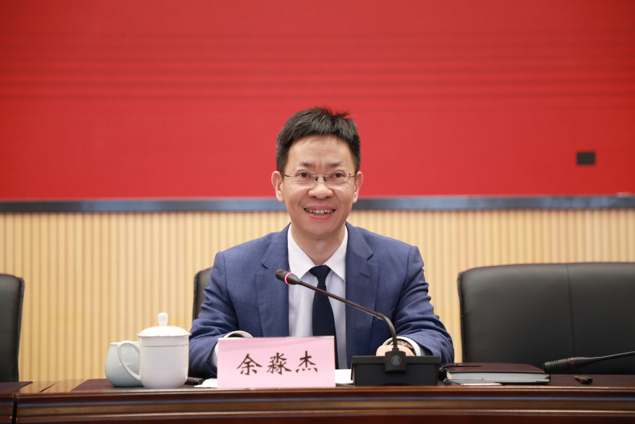 全国人大代表,辽宁大学党委副书记,校长余淼杰 受访者供图