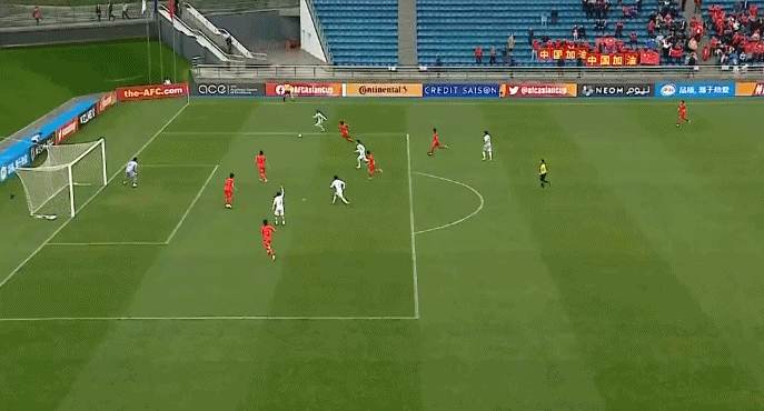 木塔力甫精彩小角度破网。