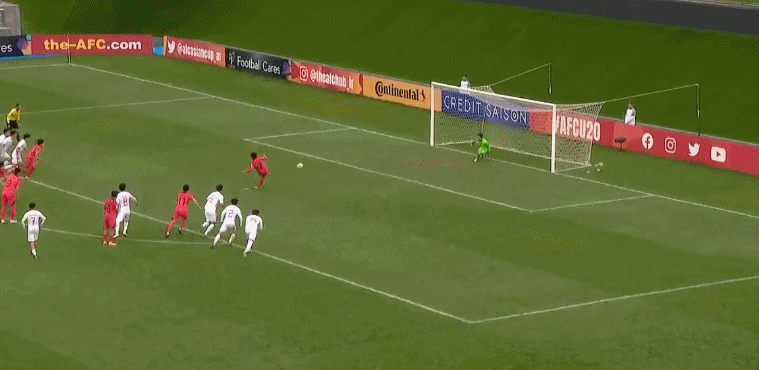 韩国队点射扳平比分。