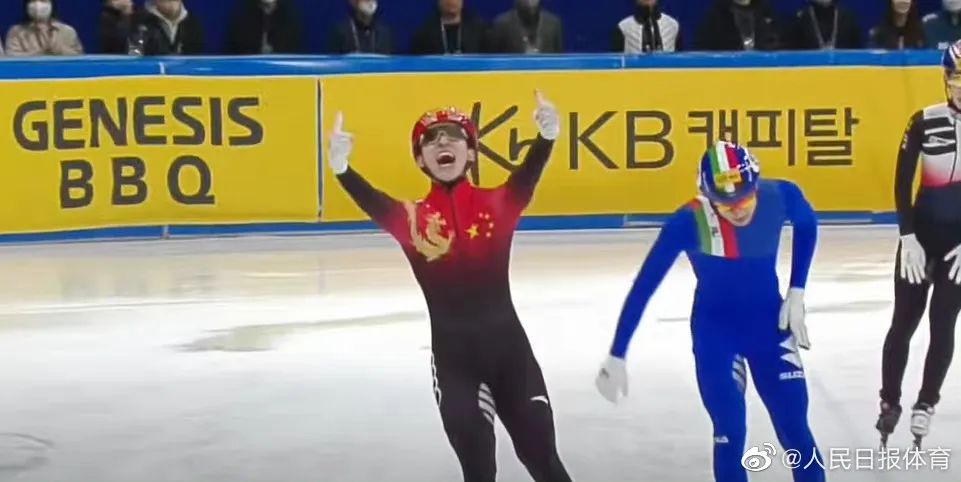 中国队在韩国夺冠！出现这一幕！