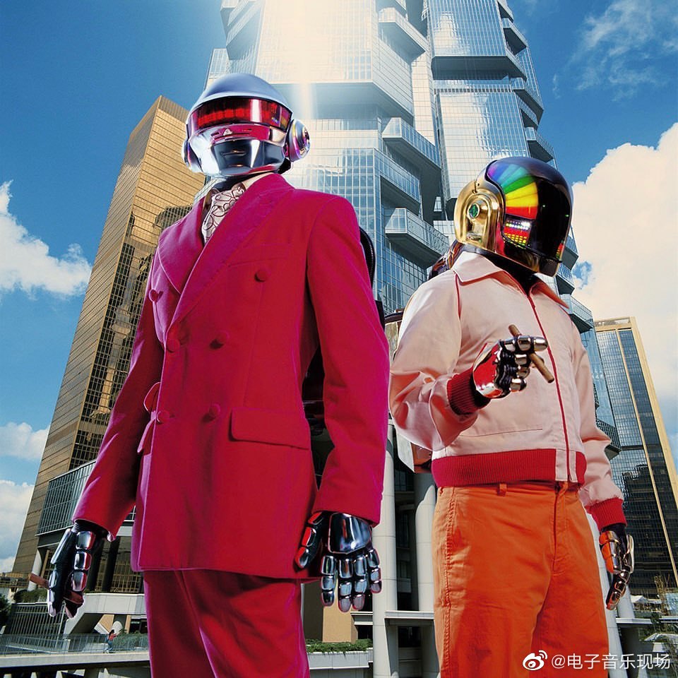 蠢朋克daft punk经典专辑《discovery》发行22周年……|discovery