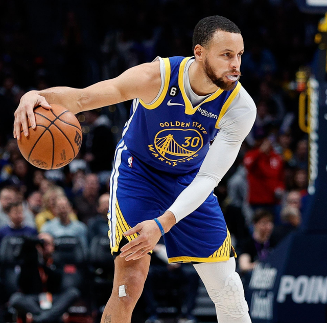 42场打完,库里又创造NBA历史第一纪录,别人只能仰望
