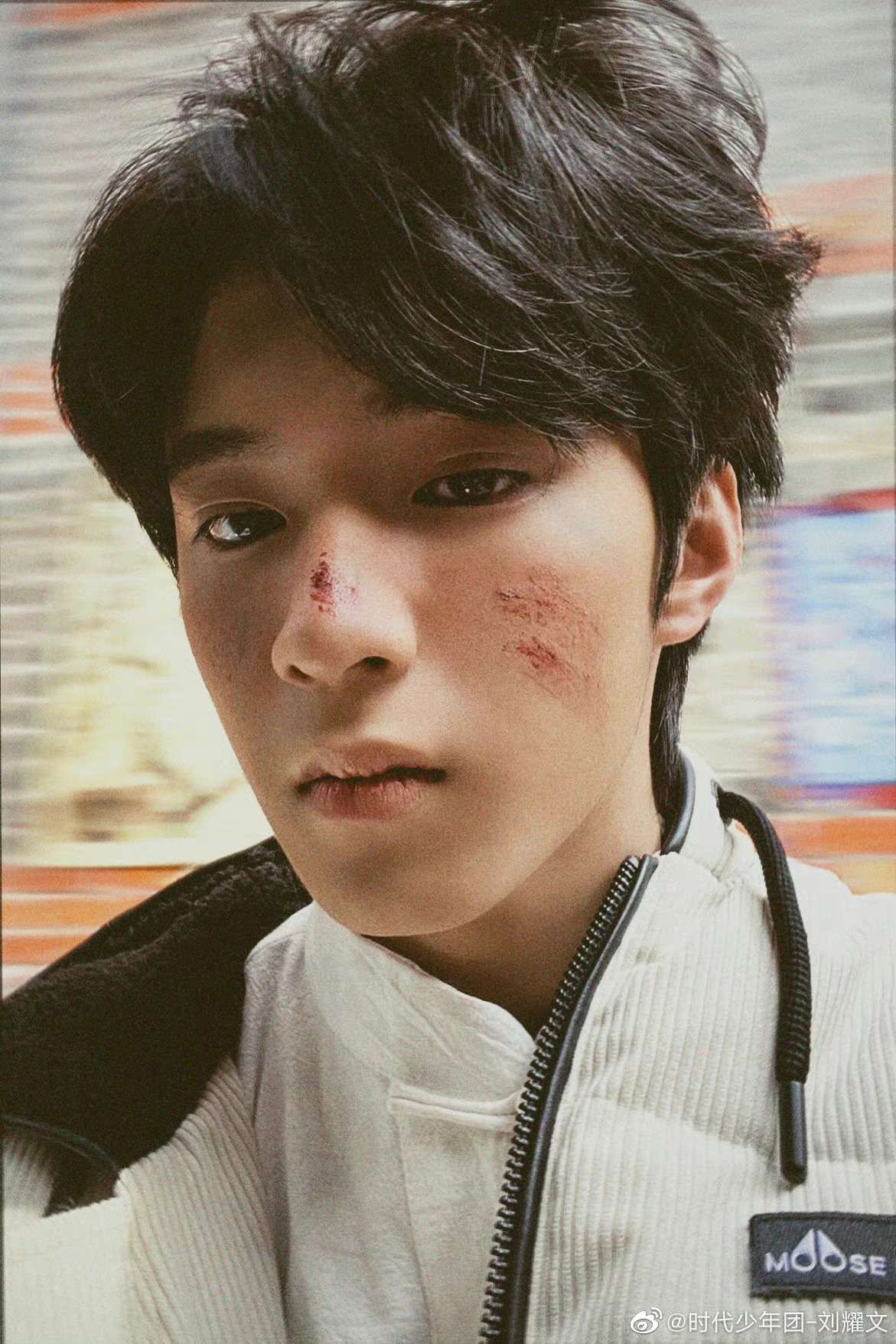 受伤妆容都挡不住的帅气啊|刘耀文|自拍照|妆容_新浪新闻