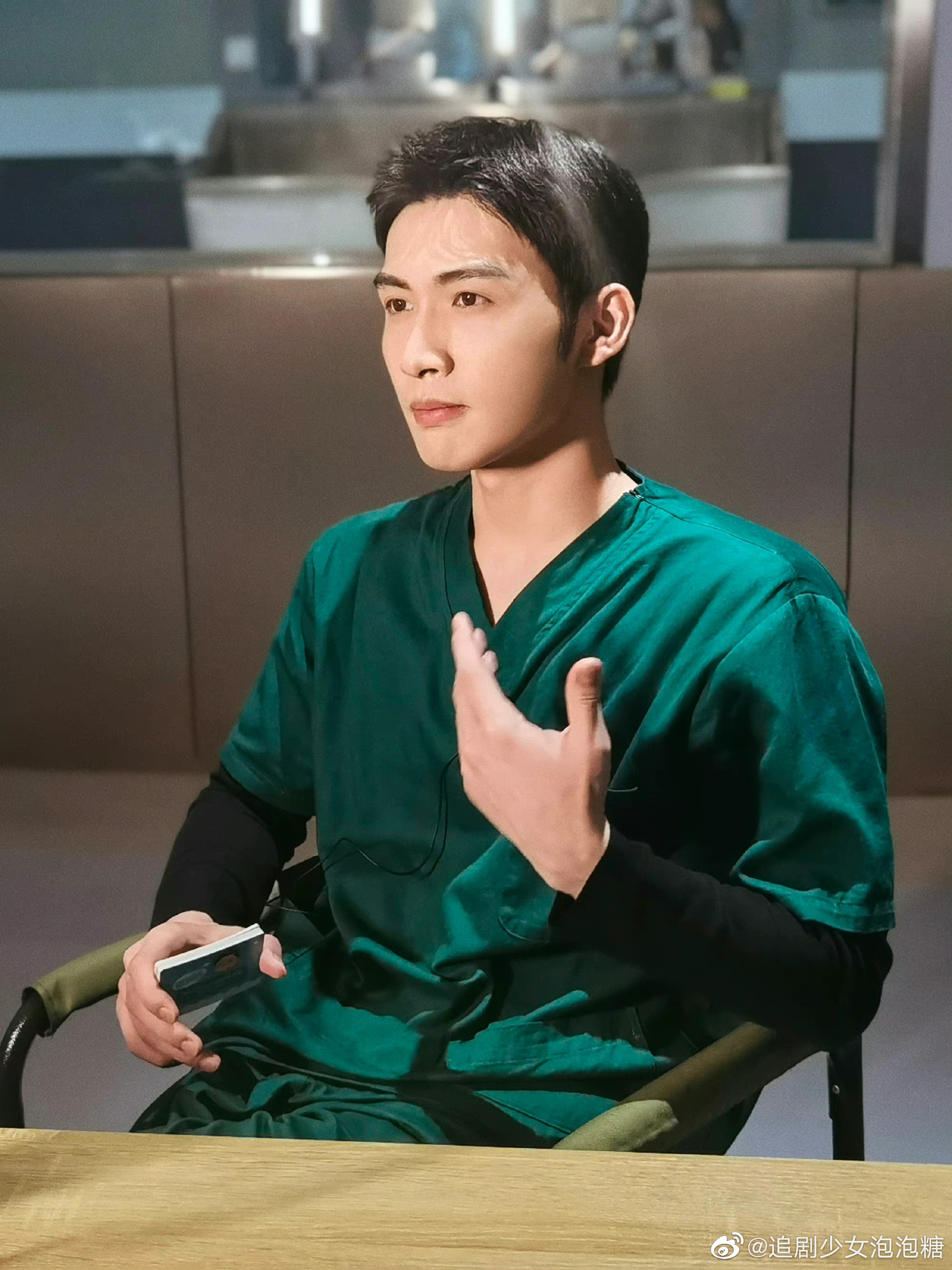 张彬彬新剧《手术直播间》郑仁花絮照来了……|郑仁|张彬彬|手术直播间_新浪新闻