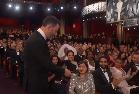 问了诺奖得主这个问题，奥斯卡主持人被喷&ldquo;国家耻辱&rdquo;