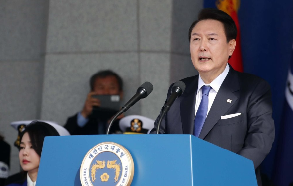 法》,"亲日反民族行为人"是指在朝鲜半岛逐步沦为日本殖民地的过程中