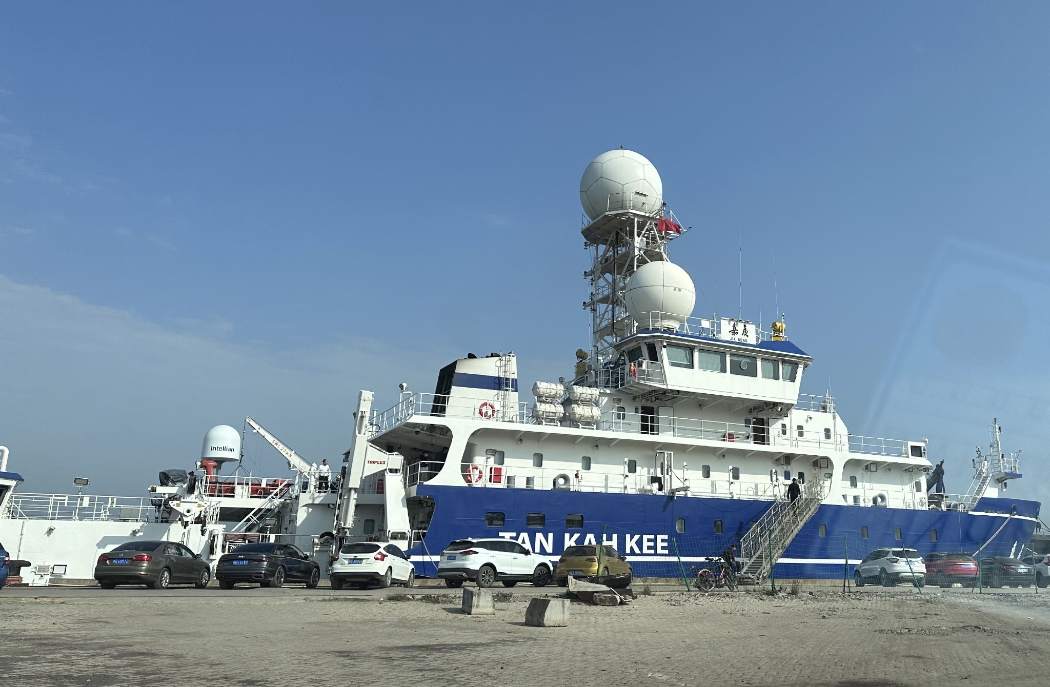 "嘉庚号"科考船.科技日报记者符晓波 摄