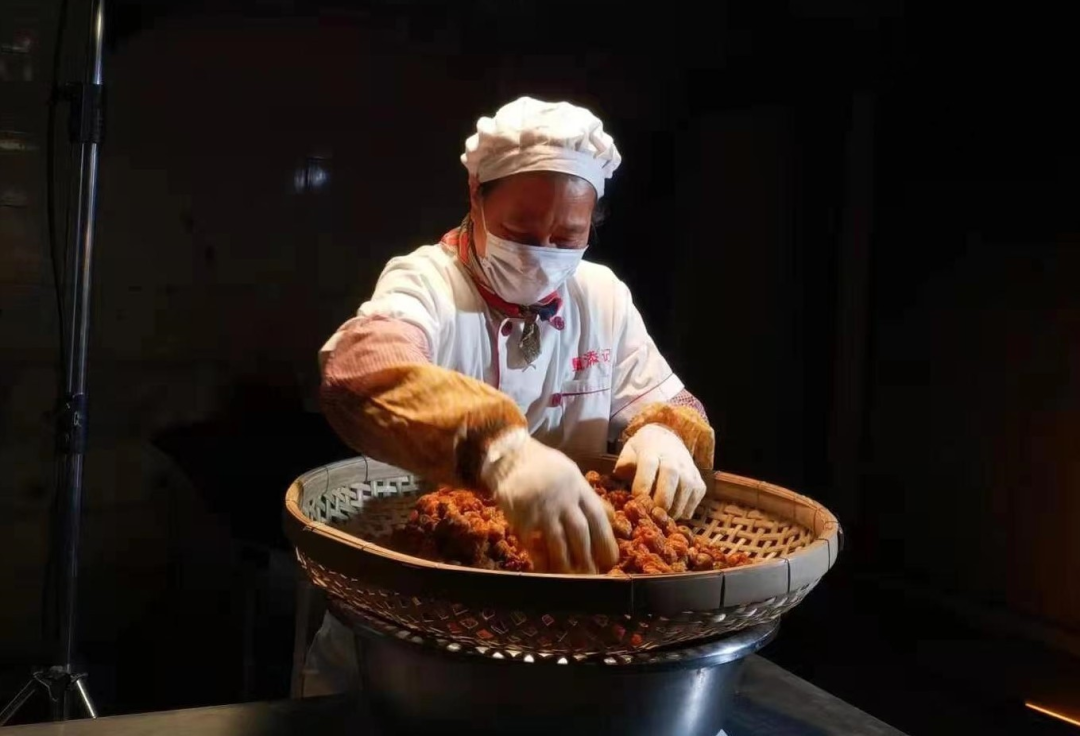 2020年,酸梅酱的制作技艺还入选了佛山市顺德区非物质文化遗产名录.