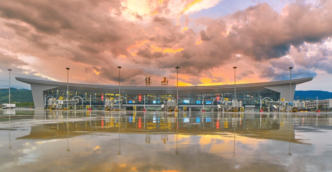 保山机场航站楼( 钏思伟/摄)