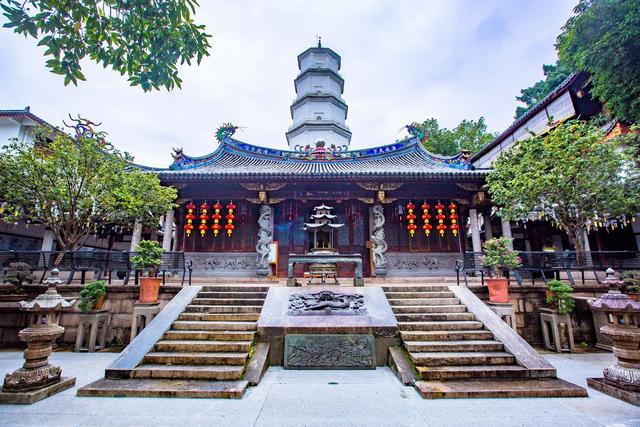 福州有一座定光寺,既没有牌坊也不见山门,历史悠久,你去过吗?