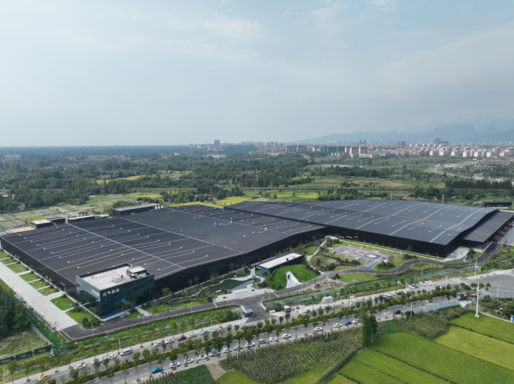 元气森林四川都江堰工厂已经成为"智能科技 工业旅游"的标杆产业园区