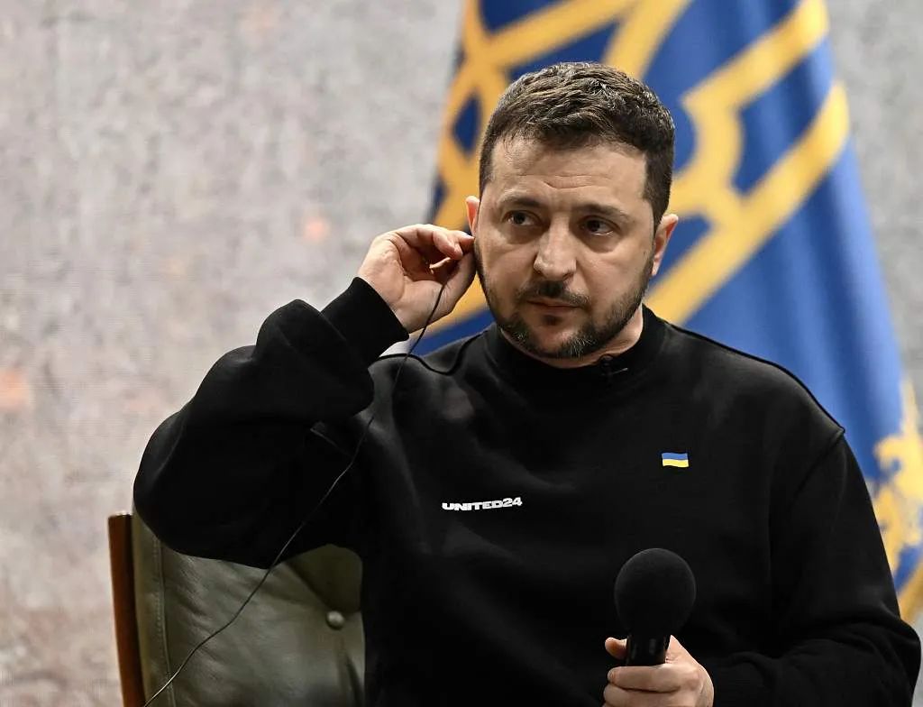 一个演员的魔幻人生：泽连斯基是怎么当上乌克兰总统的？_手机新浪网