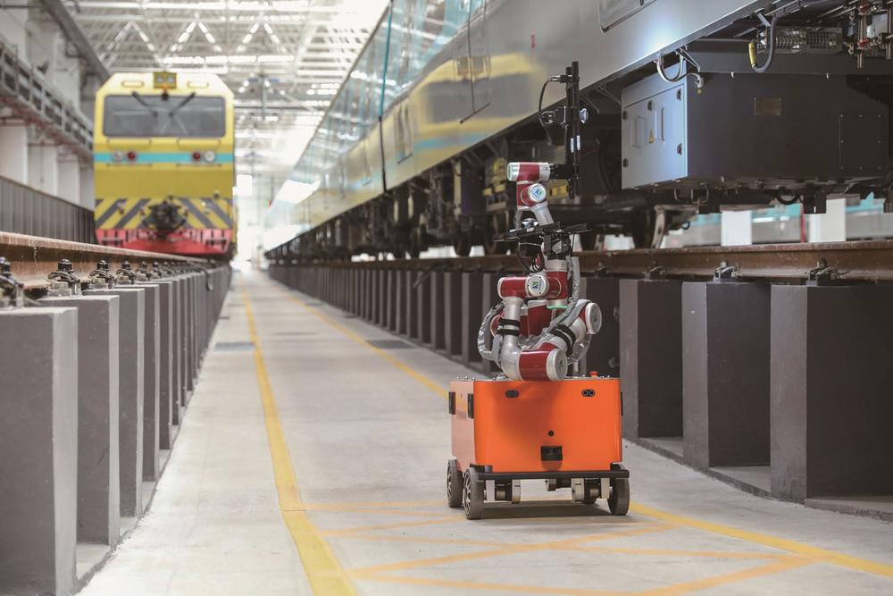 智能巡检机器人"铁宝"上岗|巡检|机器人|客车_新浪新闻