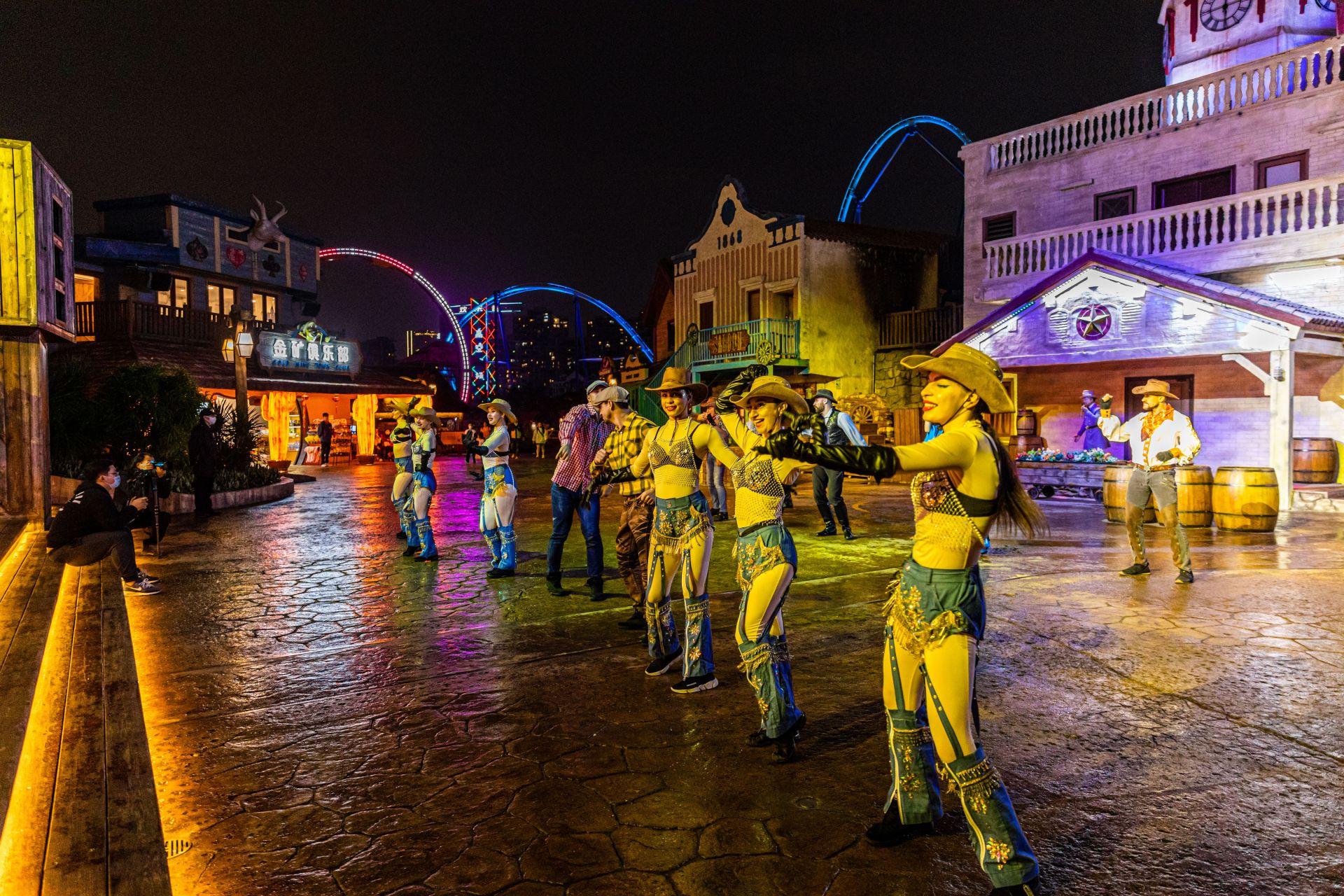 助力扩内需,深圳欢乐谷派发1200万消费券激活夜经济|欢乐谷|深圳市