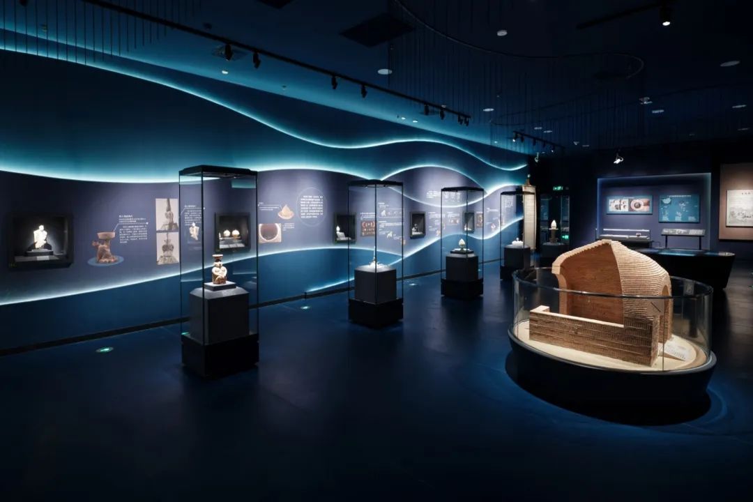 作为国内首个以汉代海上丝绸之路为主题的常设展览,"合浦启航"展览共