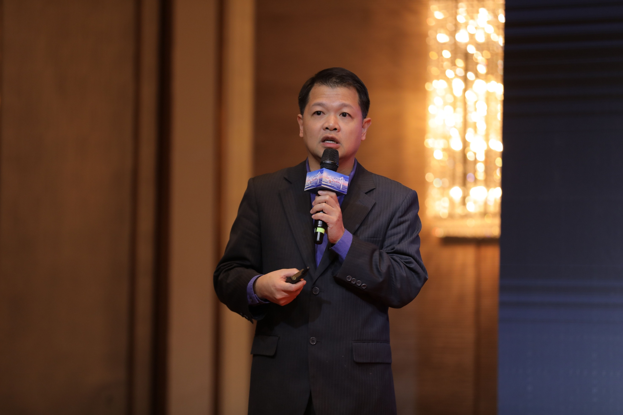 “GPT休闲区蓝鸢梦想 - Www.slyday.coM