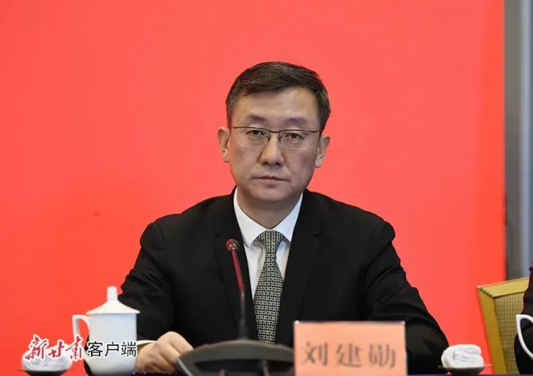 履新前,刘建勋任甘肃省交通运输厅党组书记,厅长.