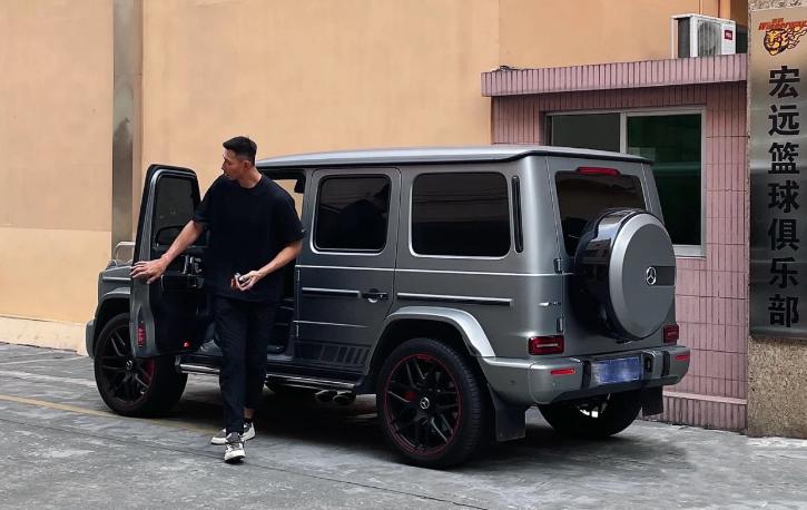 家底超2亿,爱买豪车|财富|易建联|身躯_新浪新闻