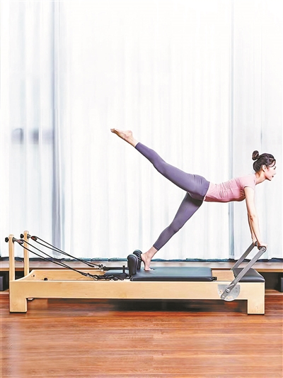 普拉提床火了"轻运动"成健身新趋势|健身|普拉提|心率_新浪新闻