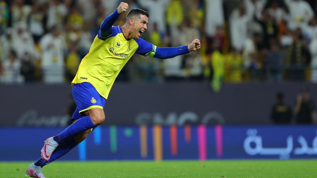 好久不见!c罗任意球破门绝技再现