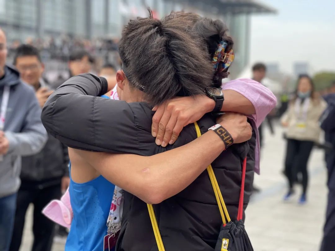 这个尘封逾15年的纪录,破了|何杰|马拉松|杨绍辉_新浪新闻