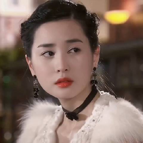 周幼琳时期的脸是真的好看,造型也古灵精怪的很可爱