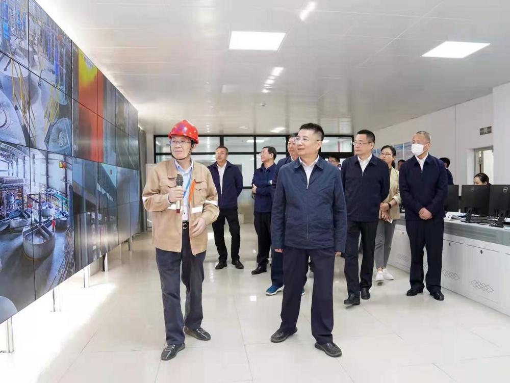 新余市委副书记,市长徐鸿在工业企业调研.