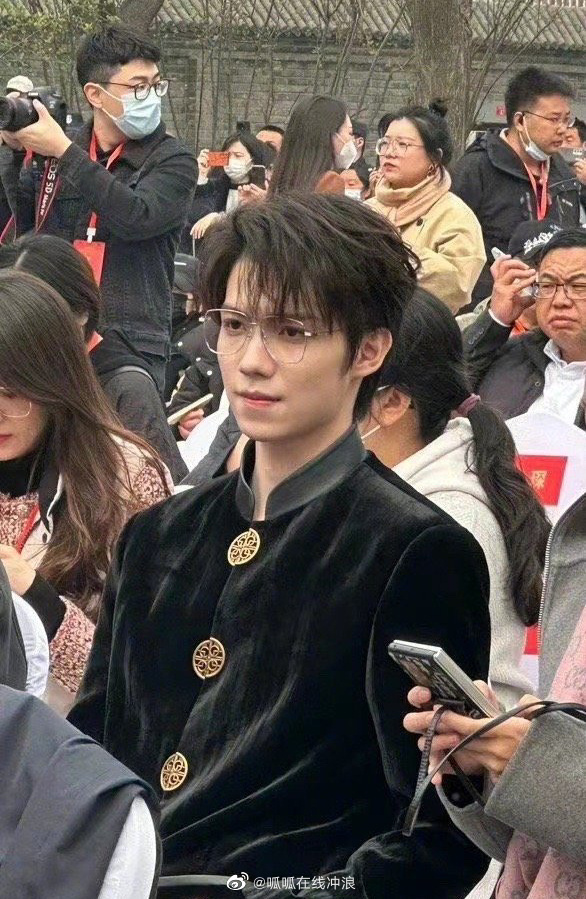 罗一舟今天活动饭拍生图,状态能打多少分|罗一舟|状态_新浪新闻