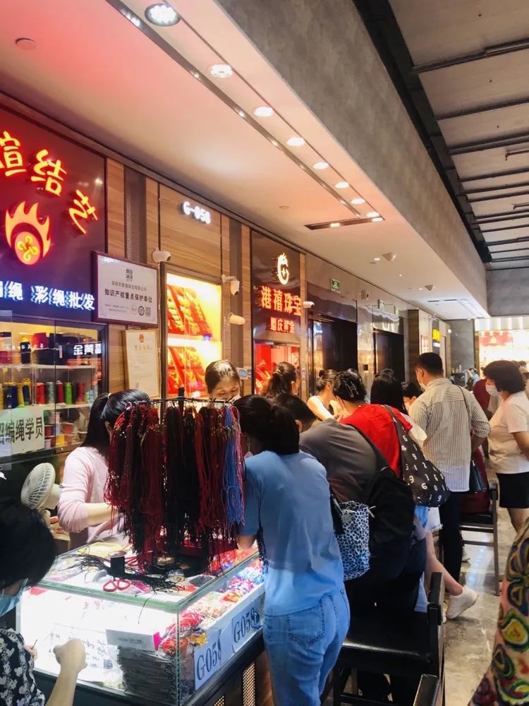 深圳水贝地区一黄金珠宝交易场所 吴家明 摄