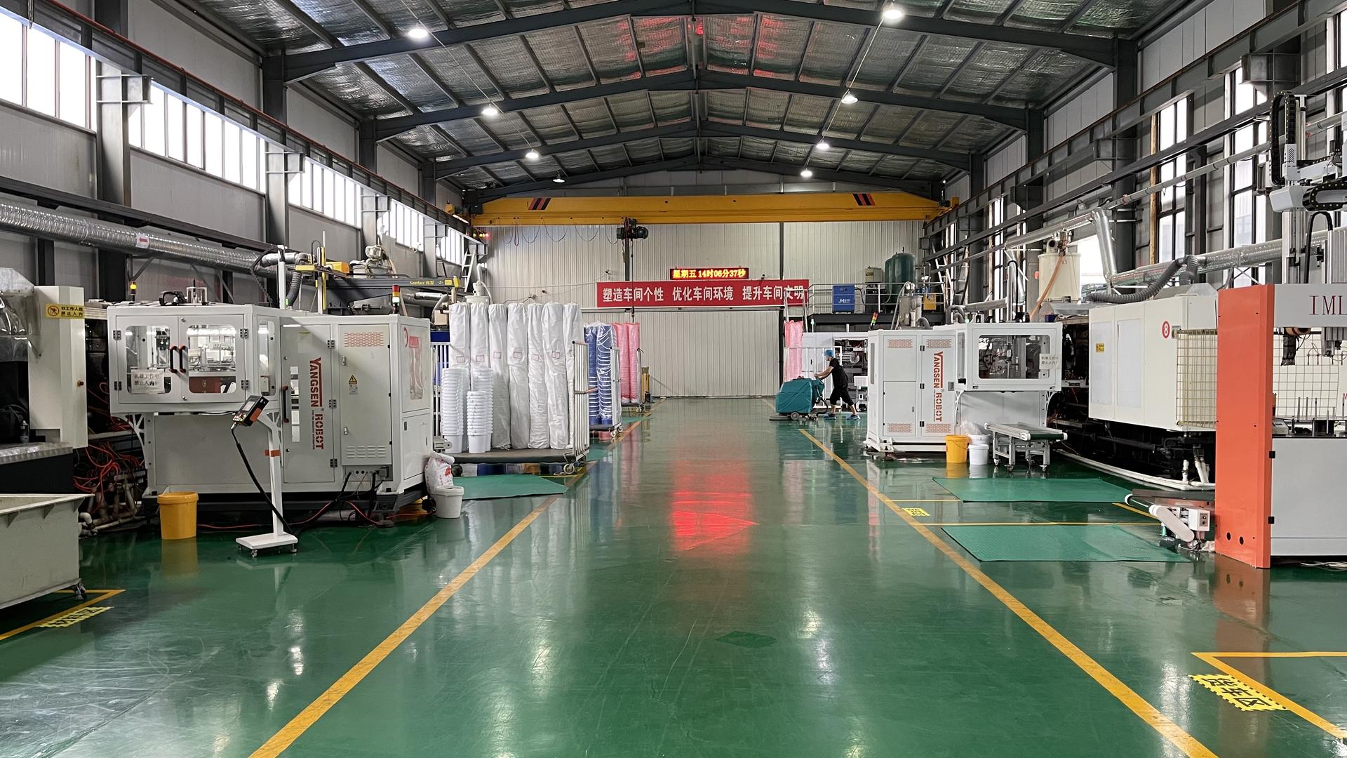 10年环保风暴后的"废塑料之都":有人转型开网约车,有人想着公司上市