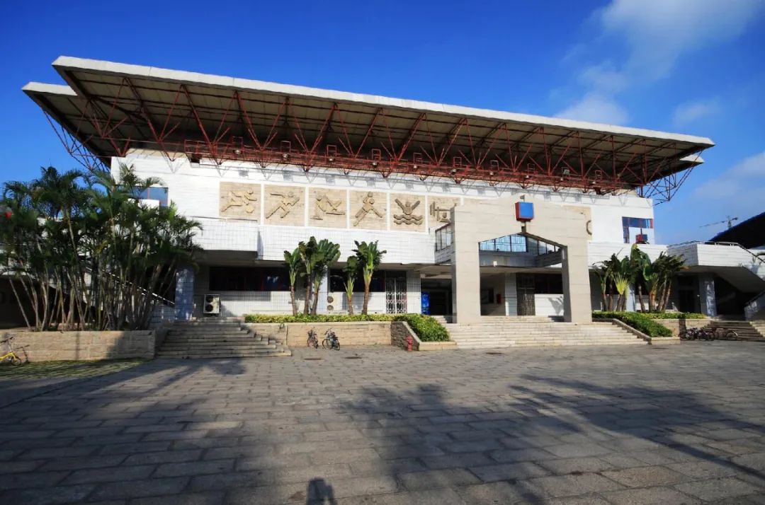 深圳大学公布2023年考研复试线，工科专业“接地气”，性价比高休闲区蓝鸢梦想 - Www.slyday.coM