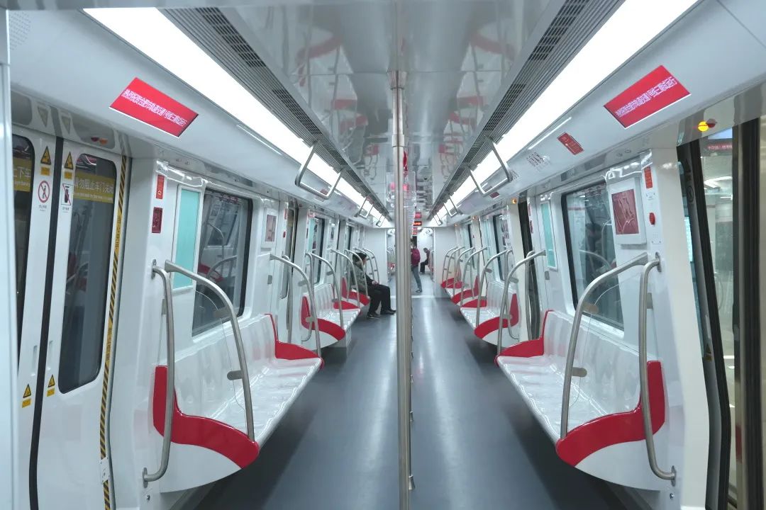 根据能量守恒:发电站发出来的电没人用时,电能到哪里...