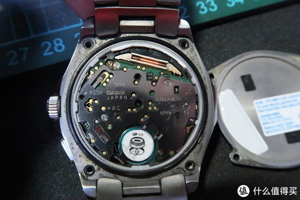 卡西欧海神ocws100换光动能电池