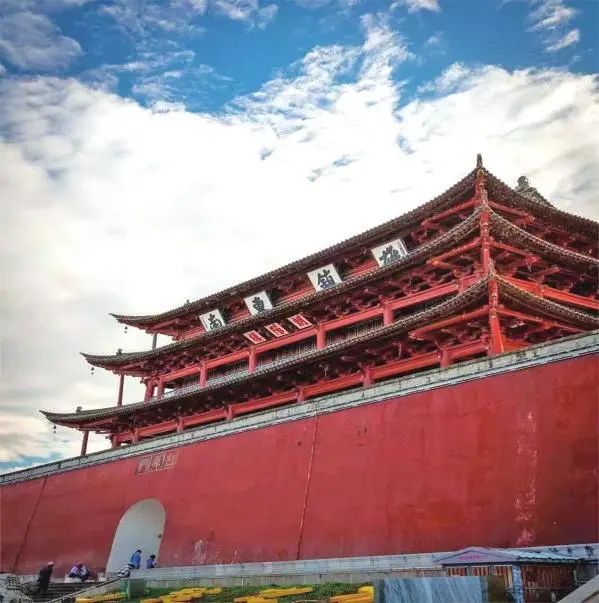 建水朝阳楼 邓斌 摄