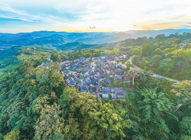 云南省普洱市澜沧拉祜族自治县惠民镇芒景村.徐俊 摄