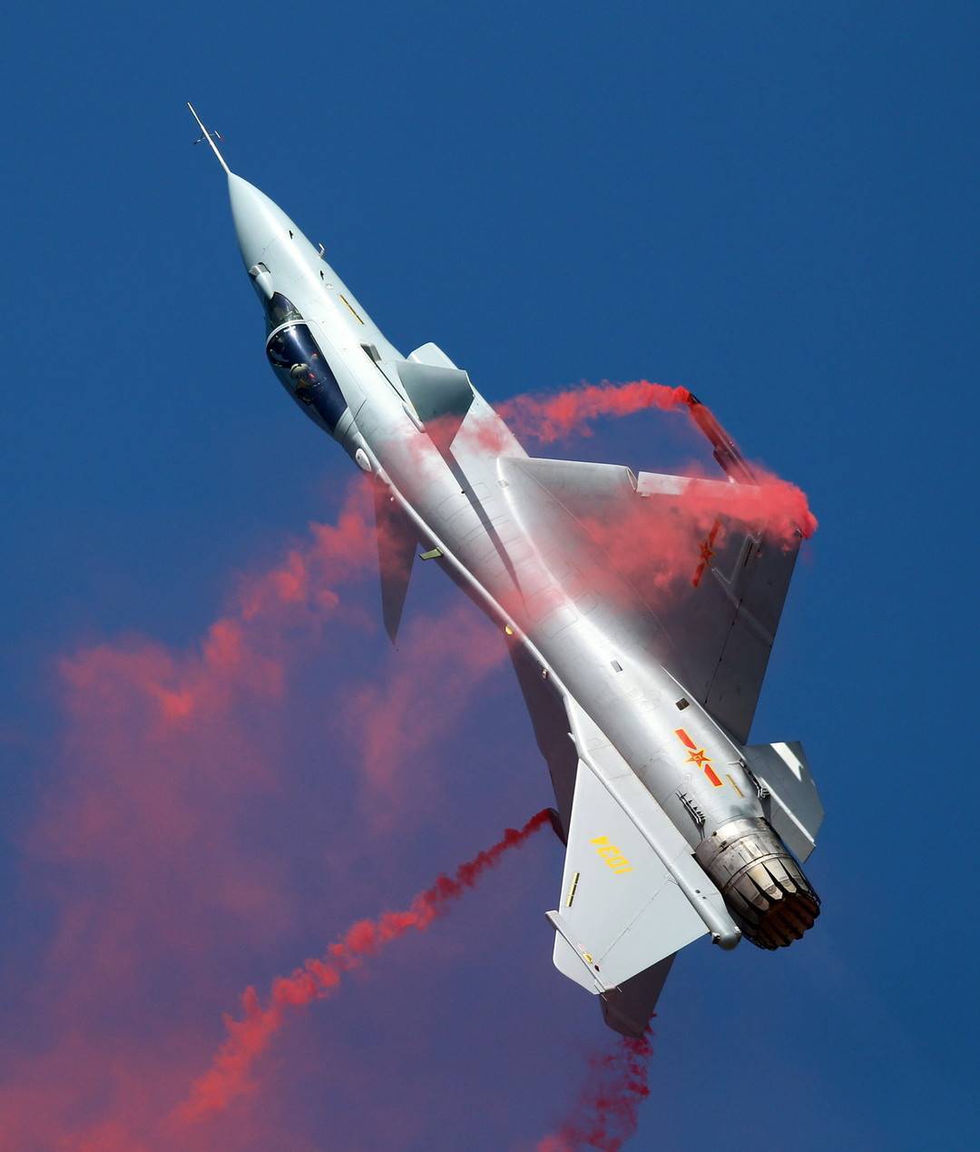 首飞25周年 今天我们一起开歼10战斗机|战斗机|歼10_新浪新闻